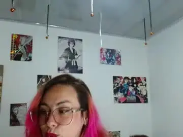 Nat_lau  live sex cam