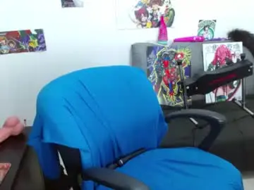 Nat_lau  live sex cam