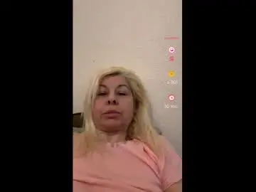 Nikisweet17  live sex cam