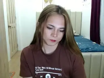 Queen_heart0  live sex cam