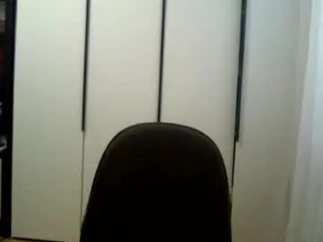 Agilamipo  live sex cam