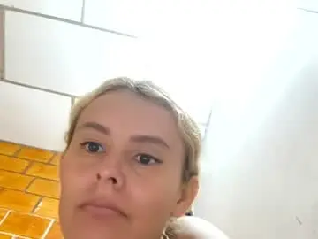 Belinda8912  live sex cam