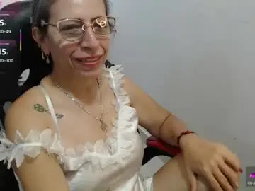 Chayla_ruiz  live sex cam