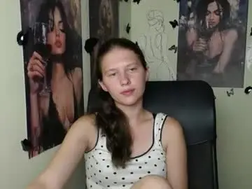 Crystalgirl__  live sex cam