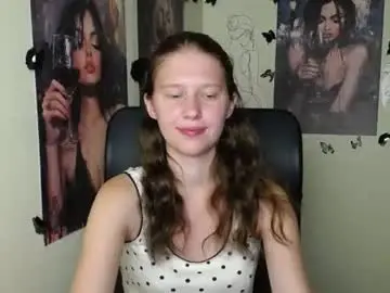 Crystalgirl__  live sex cam