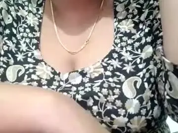 Deepika_92  live sex cam