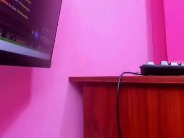 Keylasquirtt_  live sex cam