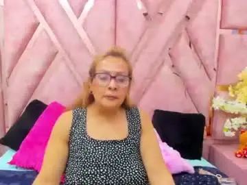Laurenth_maturee  live sex cam