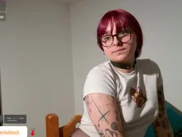 Littlevalerie  live sex cam