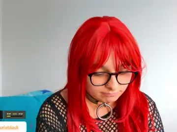 Littlevalerie  live sex cam