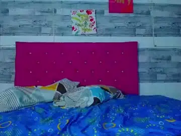 Naturalboobs1  live sex cam