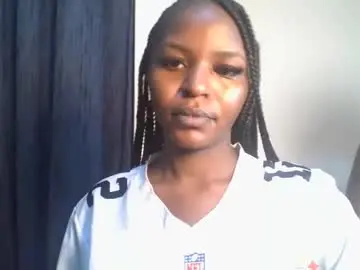 Prettie_dee  live sex cam