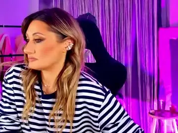 Sarahholly  live sex cam