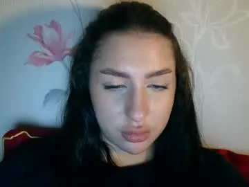 Babyfoxie18  live sex cam