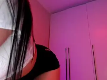 Delly_love  live sex cam