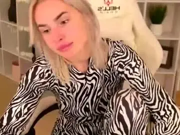 Emmilive  live sex cam