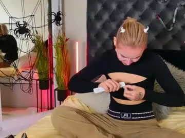 Emmilive  live sex cam