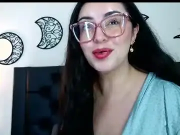 Evoletmk  live sex cam