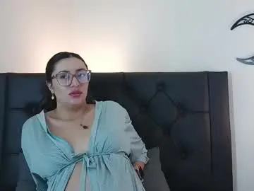 Evoletmk  live sex cam