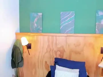 Halleylorens  live sex cam