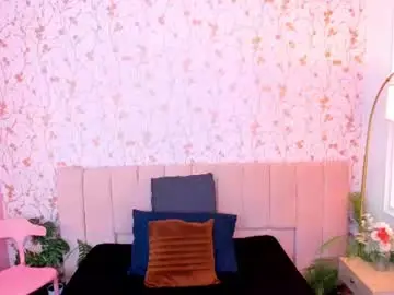 Halleylorens  live sex cam