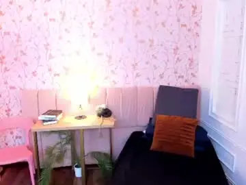 Halleylorens  live sex cam
