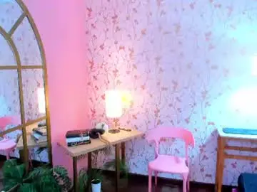 Halleylorens  live sex cam