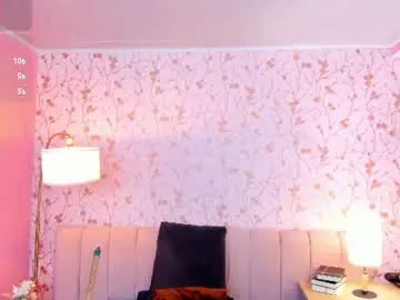 Halleylorens  live sex cam