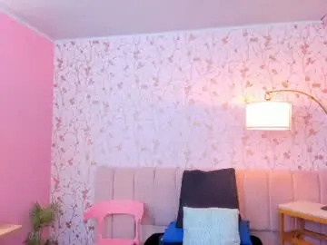 Halleylorens  live sex cam