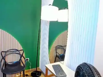 Halleylorens  live sex cam