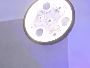 Laura__97  live sex cam