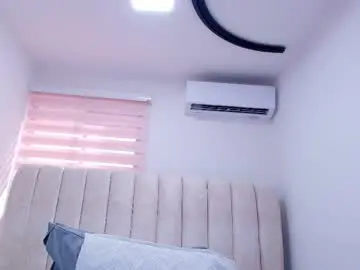 Rubi_hops  live sex cam