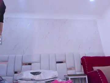 Sara_sm1th_  live sex cam