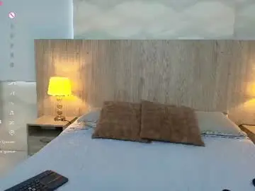 Skinny_laura  live sex cam