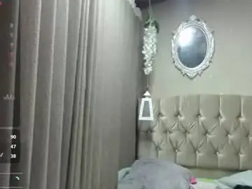 Dreams_sophi  live sex cam