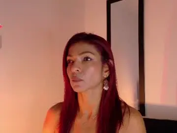 Hannapettit12  live sex cam