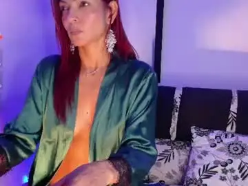 Hannapettit12  live sex cam