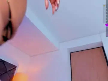 Luciacollinss_  live sex cam