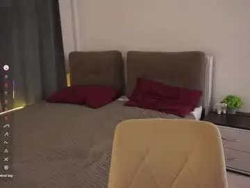 Margarethowell  live sex cam