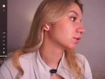 Margarethowell  live sex cam