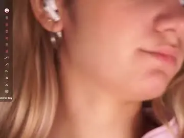 Margarethowell  live sex cam