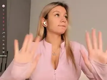 Margarethowell  live sex cam