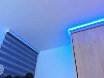 Redski77  live sex cam
