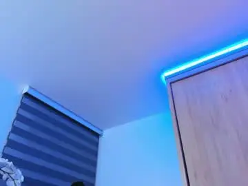 Redski77  live sex cam