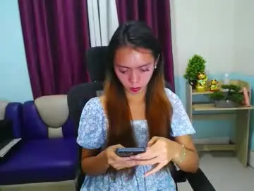 Ur_petite_wifexx  live sex cam