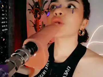 _queen_deepthroat_  live sex cam