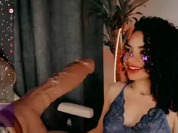 _queen_deepthroat_  live sex cam