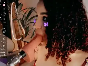 _queen_deepthroat_  live sex cam