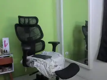 Auradivina2  live sex cam