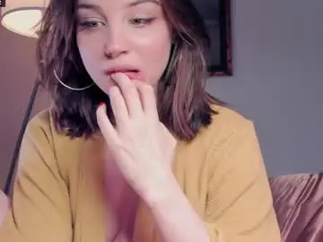 Cinnabelle  live sex cam